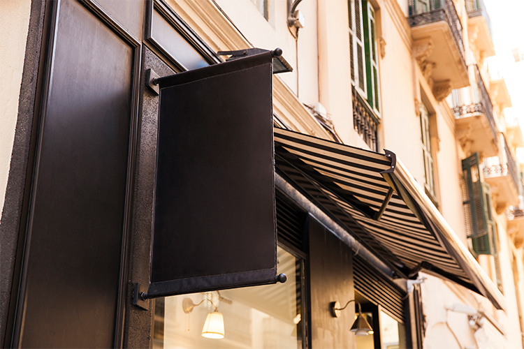 Mafsallı Dükkan Önü Tentesi